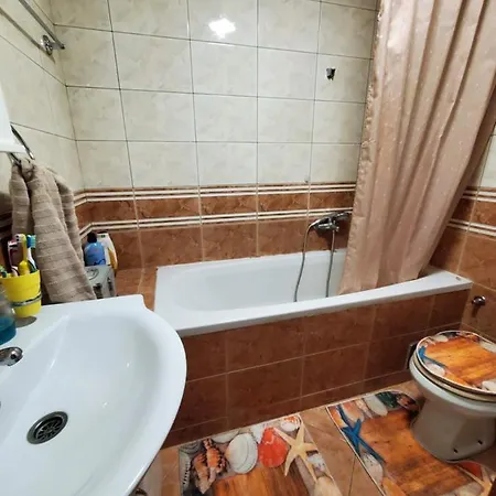 68m2
